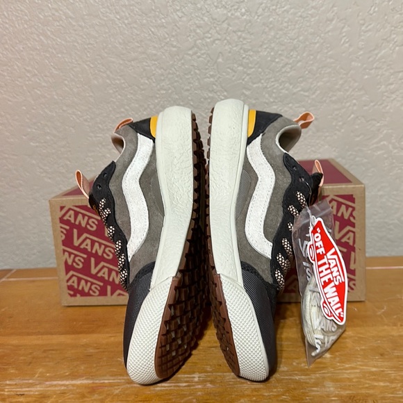 Vans Ultrarange Exo Se brown Suede multi marshmallow women’s size 5 - Picture 4 of 10